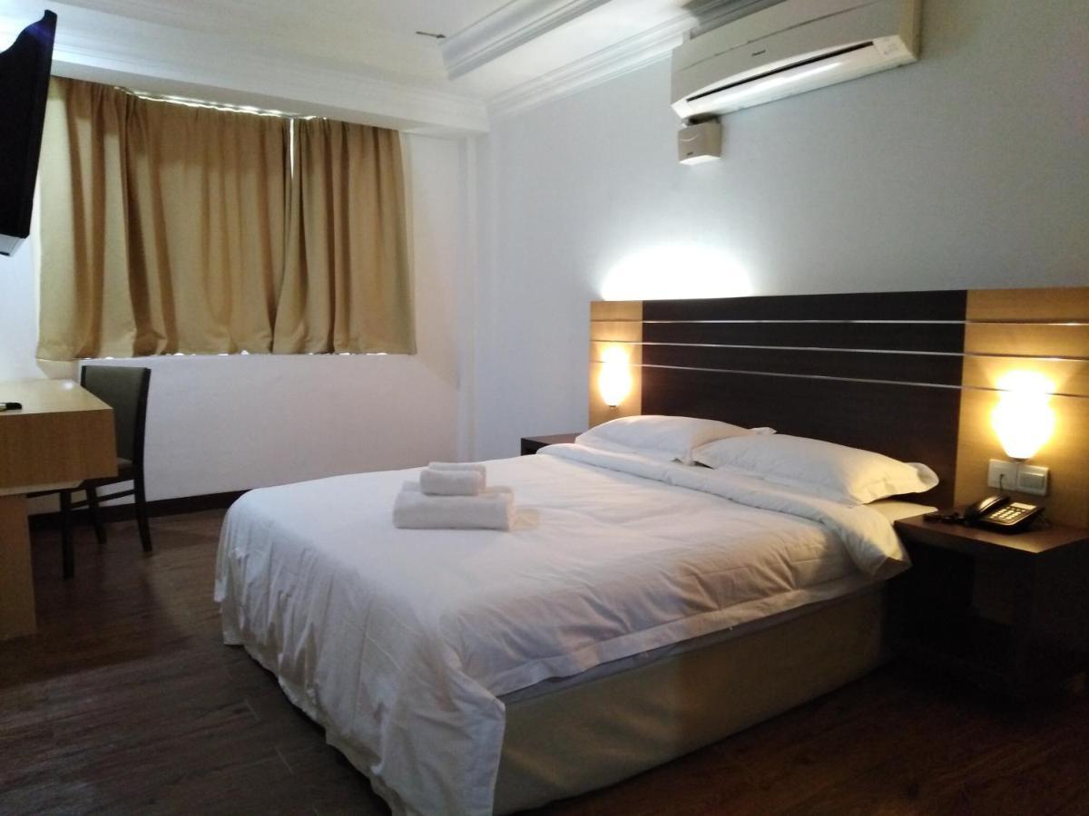 Sara Hotel Labuan Exteriör bild